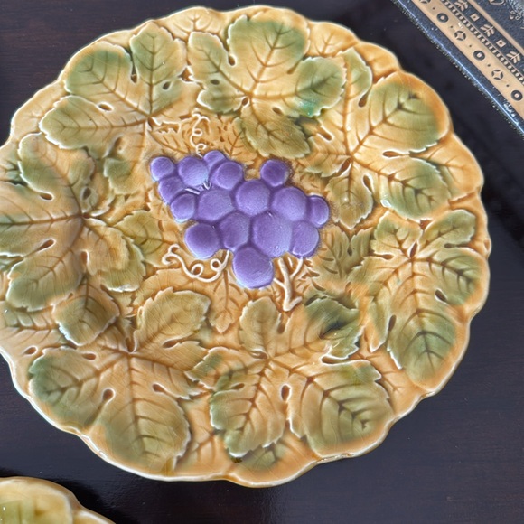 Sarreguemines Majolica Plates  7-1/2" set of 7 - Picture 5 of 12